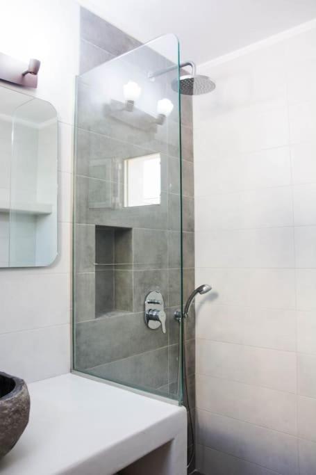 White Wave Villa, 3Min Walk From Beach Kamári Zewnętrze zdjęcie